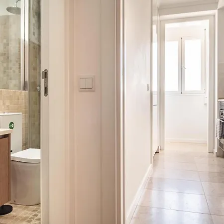 Akicity Real Charm * Lisbon