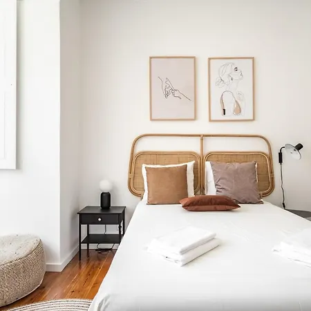 Apartment Akicity Real Charm Lissabon